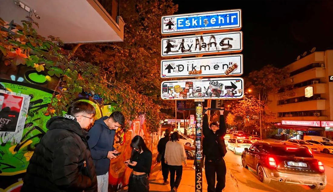 Ne Çektin Be Tabela?